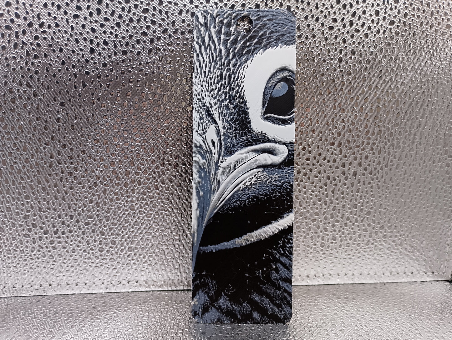 Penguin Bookmark – Hueforge