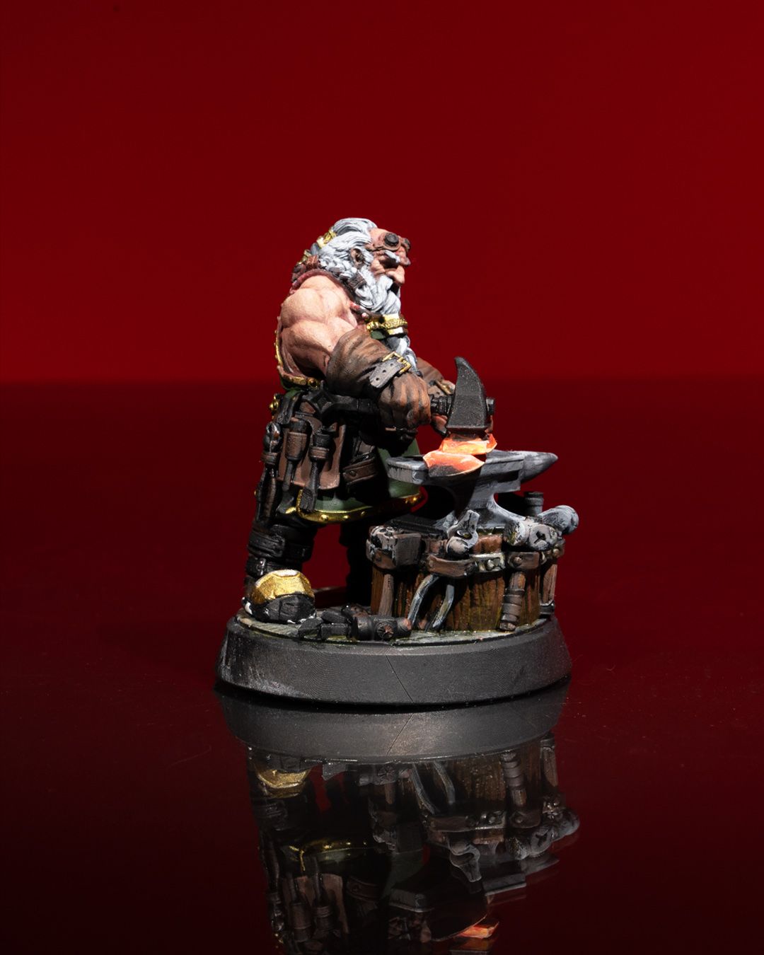 Dungeons & Dragons Dwarven Blacksmith Miniature