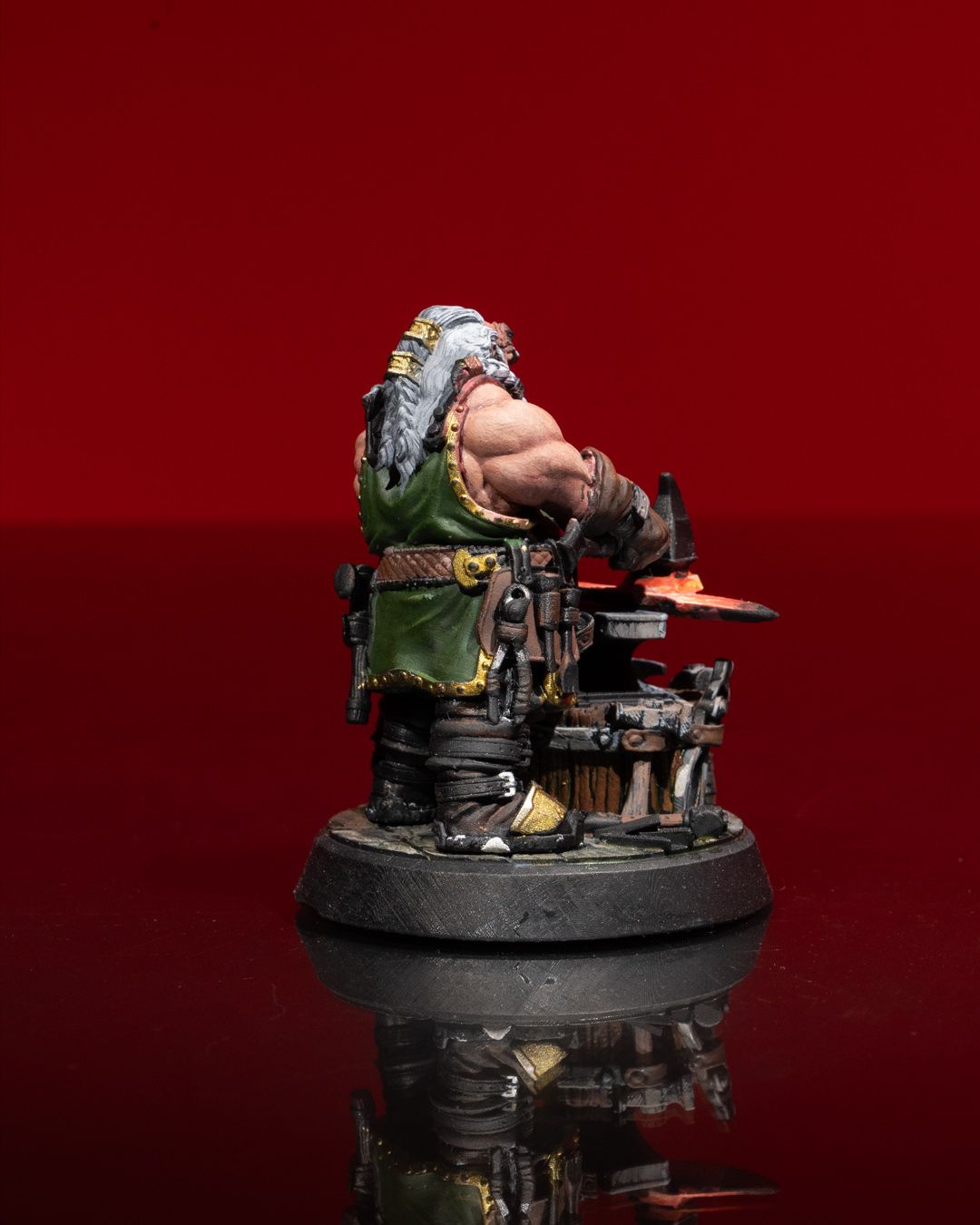 Dungeons & Dragons Dwarven Blacksmith Miniature