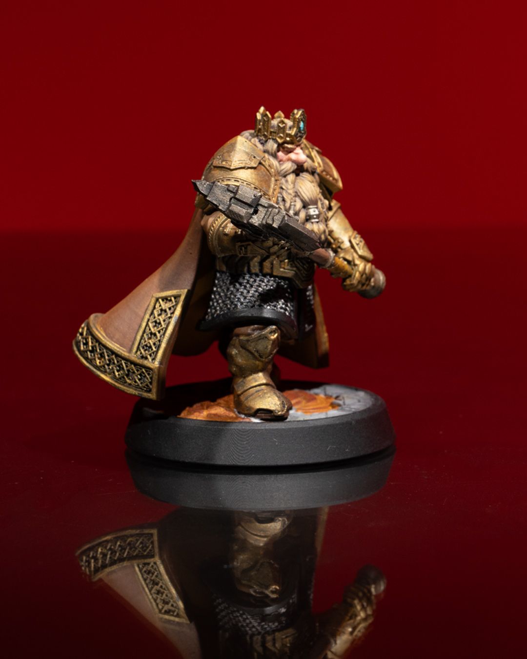 Dungeons & Dragons Dwarven King Miniature