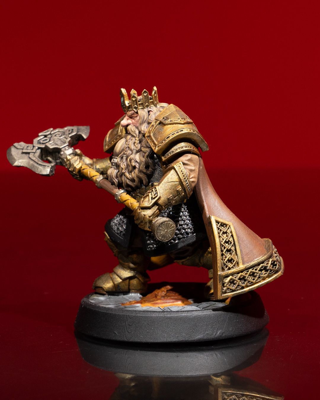 Dungeons & Dragons Dwarven King Miniature