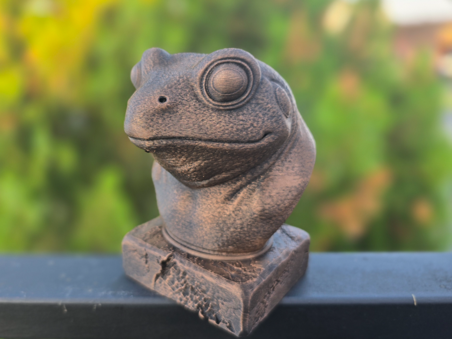 Frog Bust