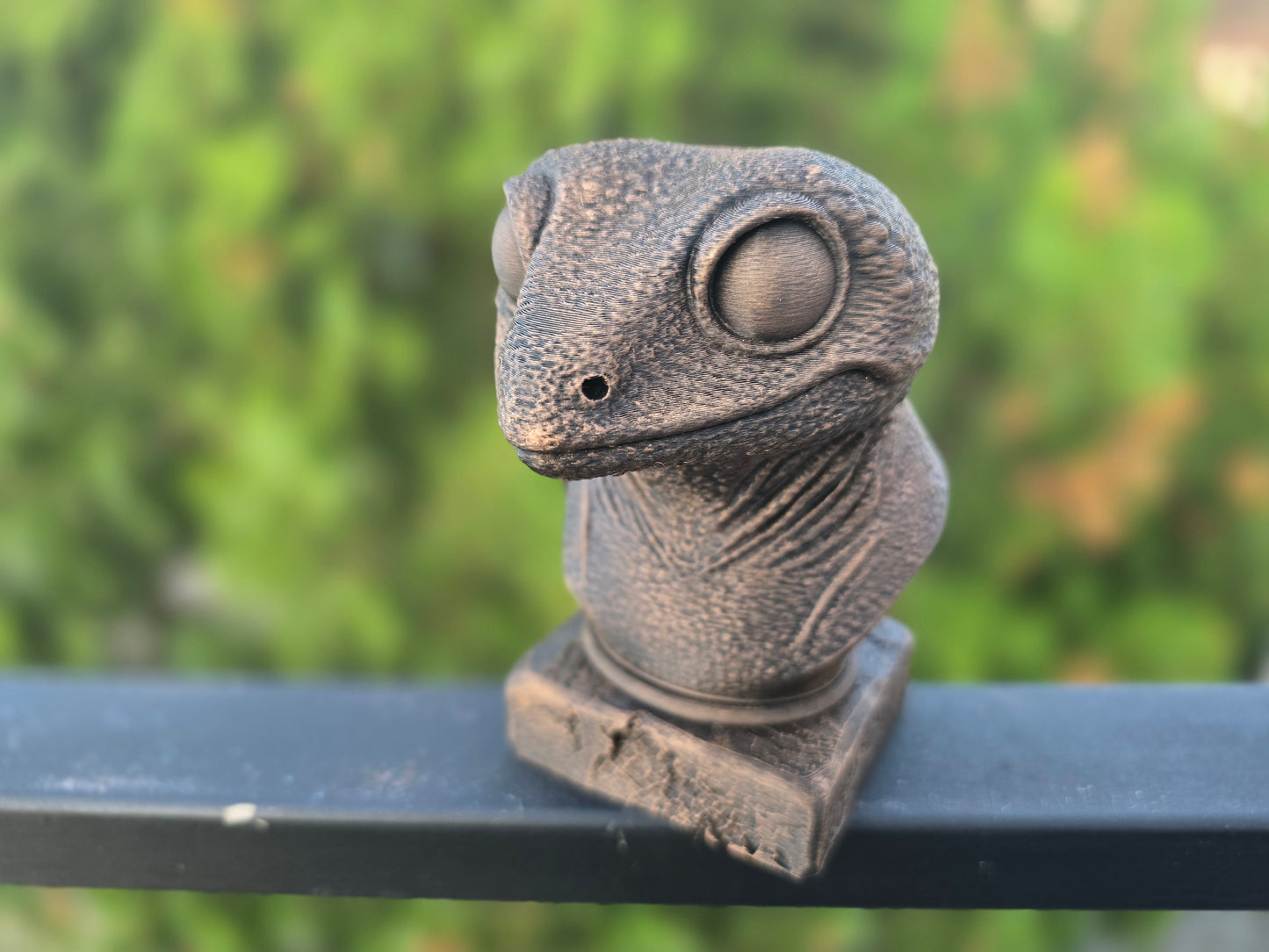 Gecko Bust