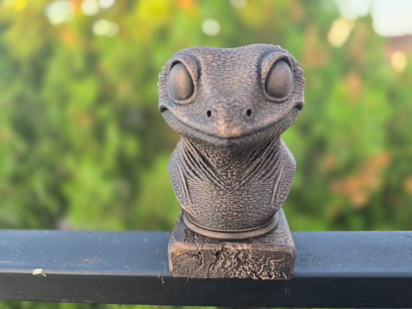 Gecko Bust