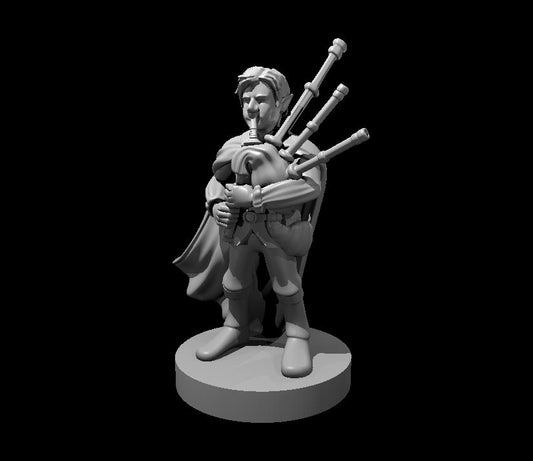 Dungeons & Dragons Gnome Male Bard with Bagpipes Miniature