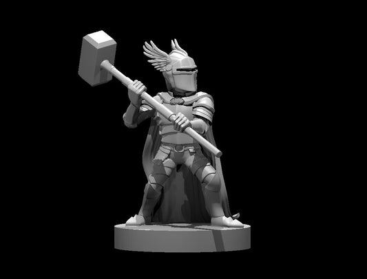 Dungeons & Dragons Gnome Male Paladin with Maul Miniature
