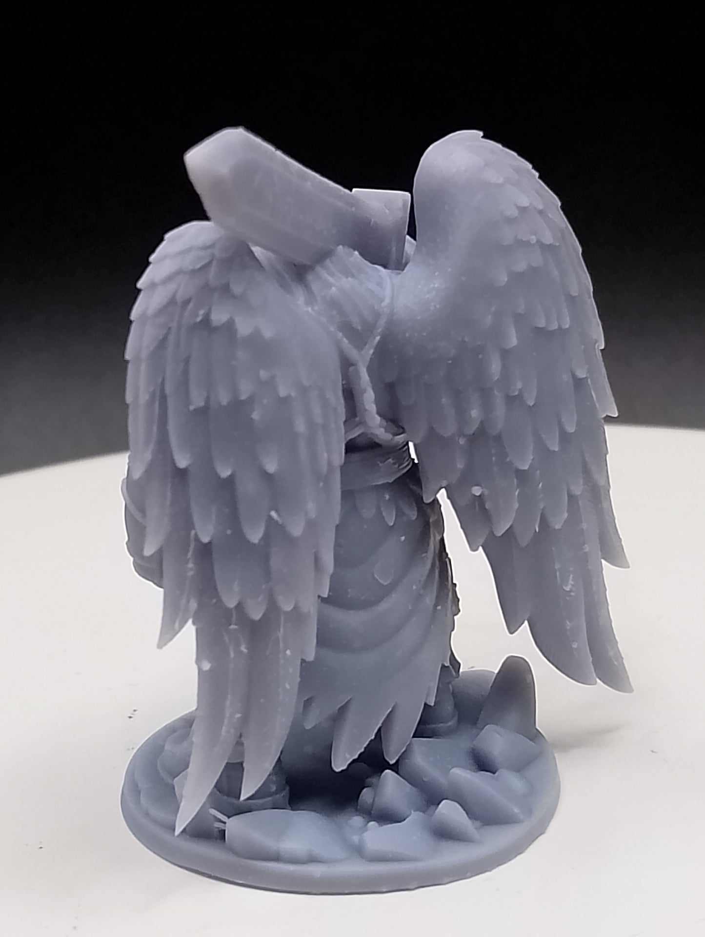 Dungeons & Dragons Light Element Berserker Celestial Warrior Miniature