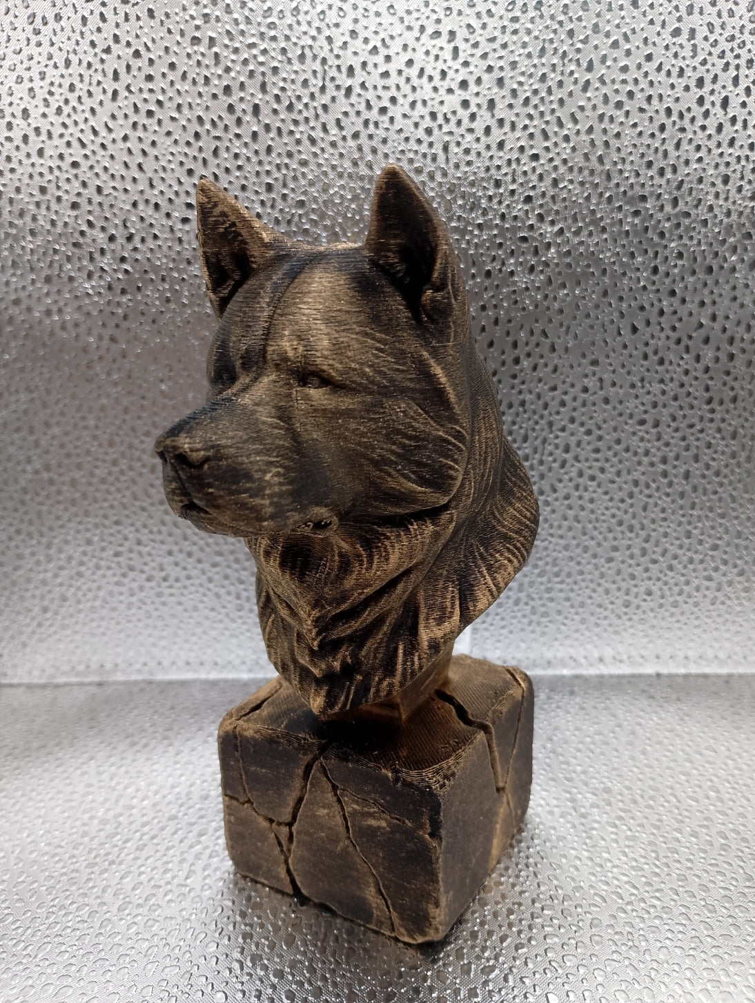 Akita Bust