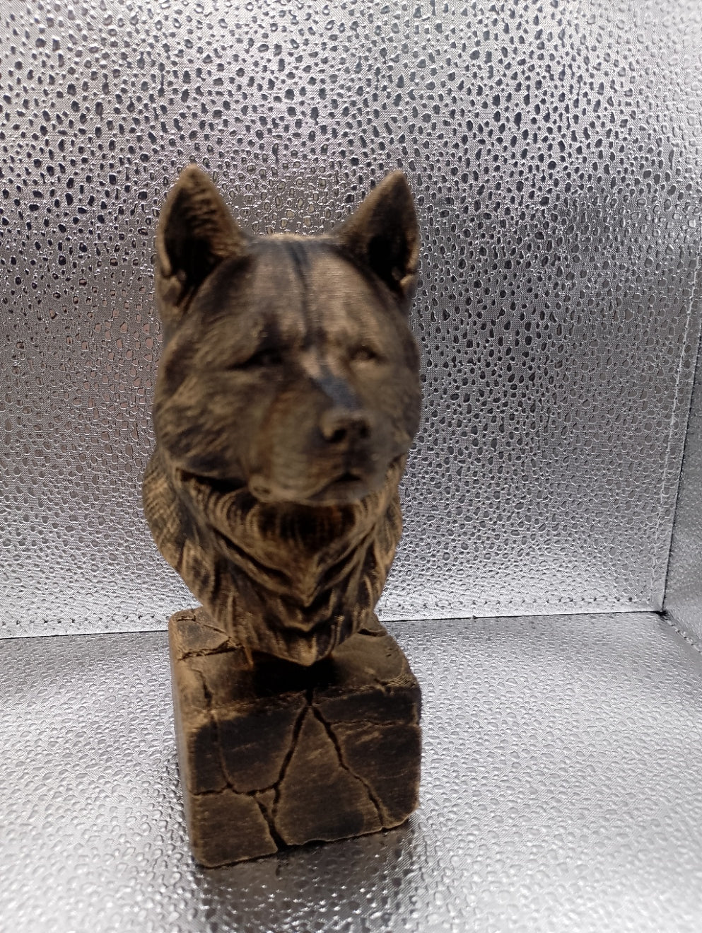 Akita Bust