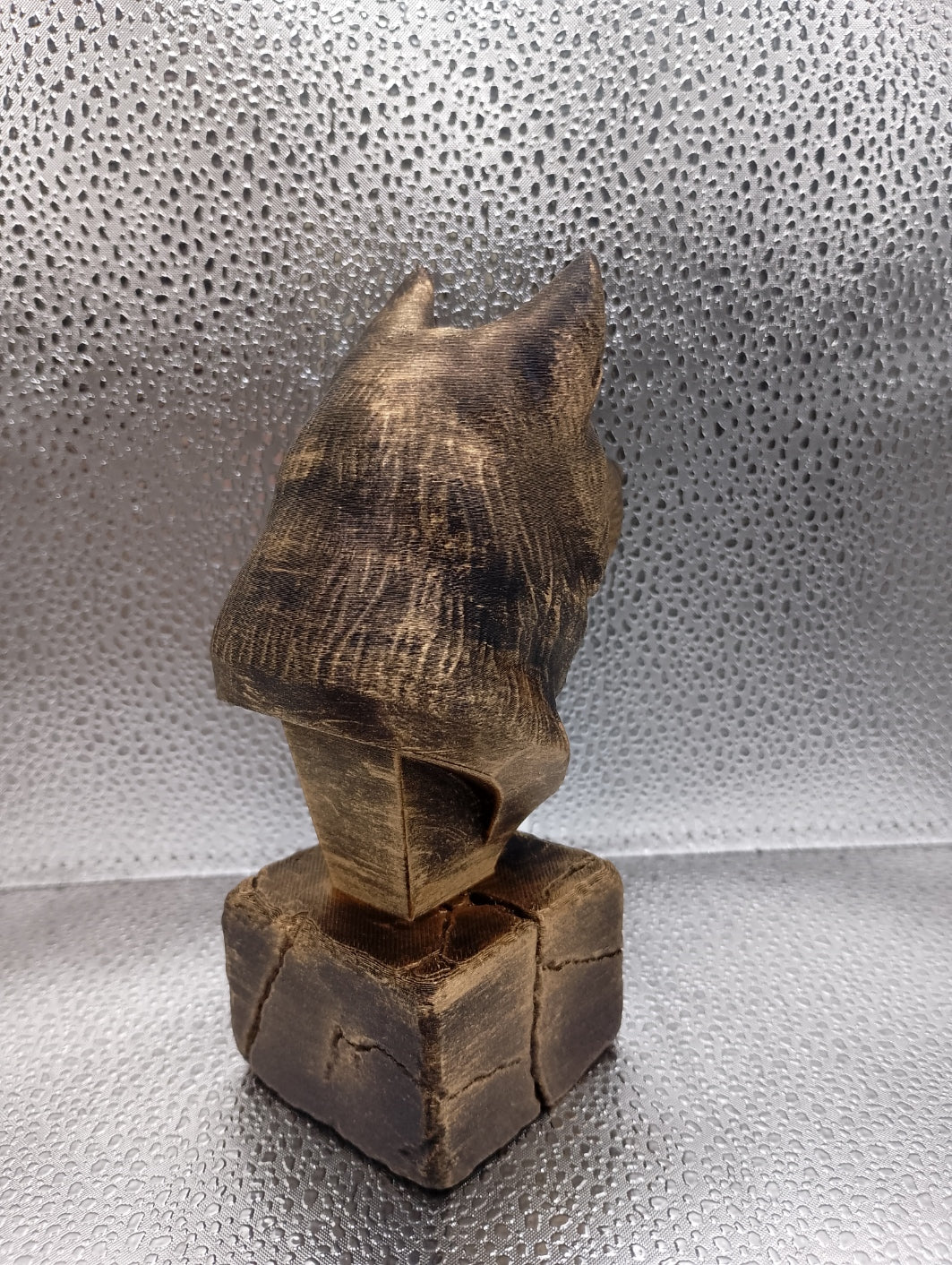 Akita Bust