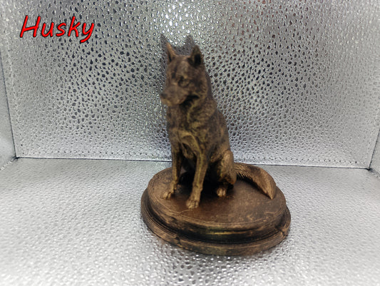 Husky Dog Bust – 7cm Miniature Statue