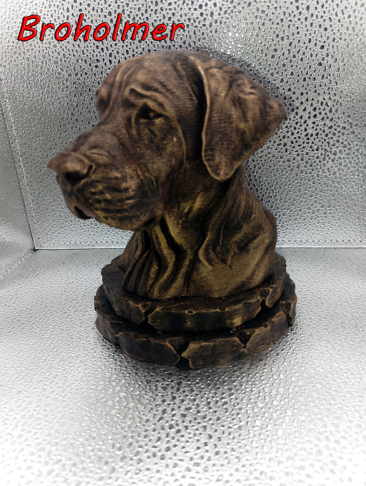 Broholmer Bust