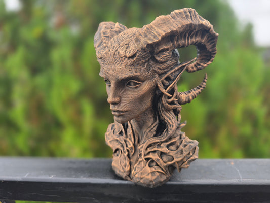 Lilith – The Horned Queen Bust