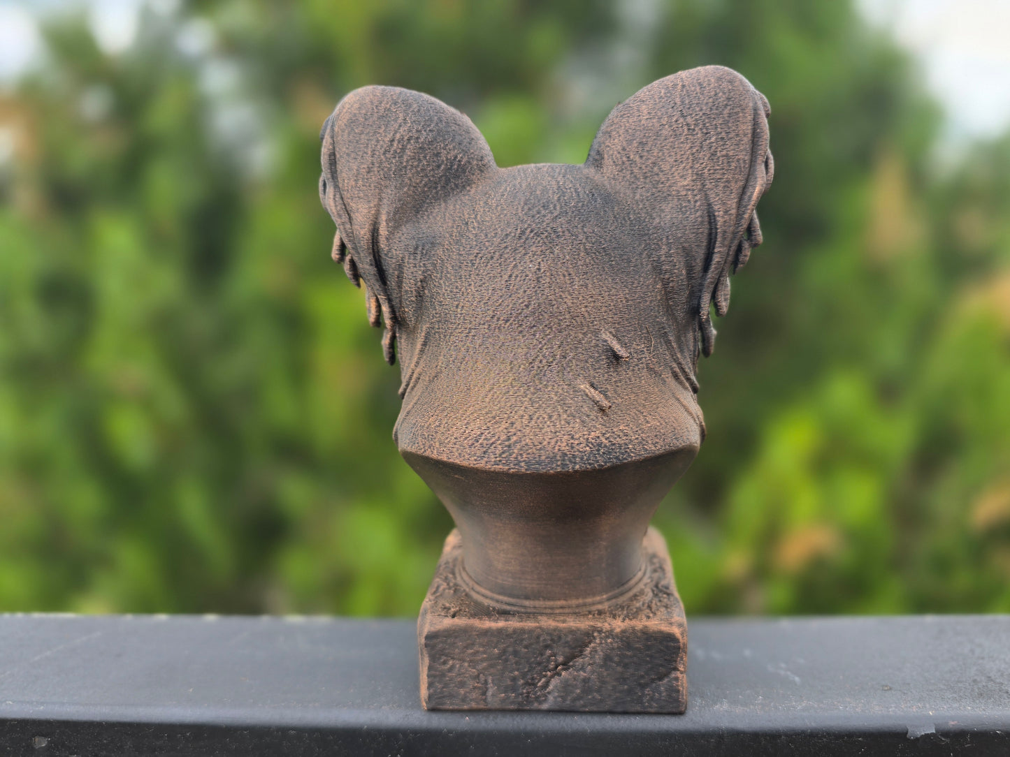Papillon Bust