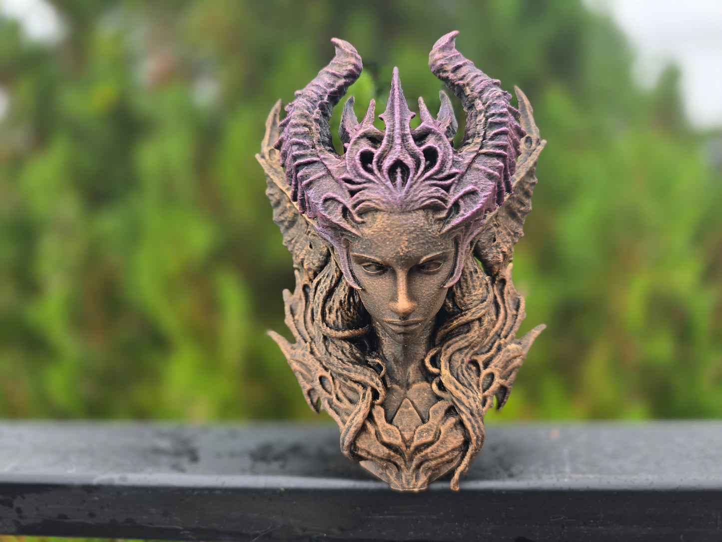 Zarielle - the Broken Grace Bust