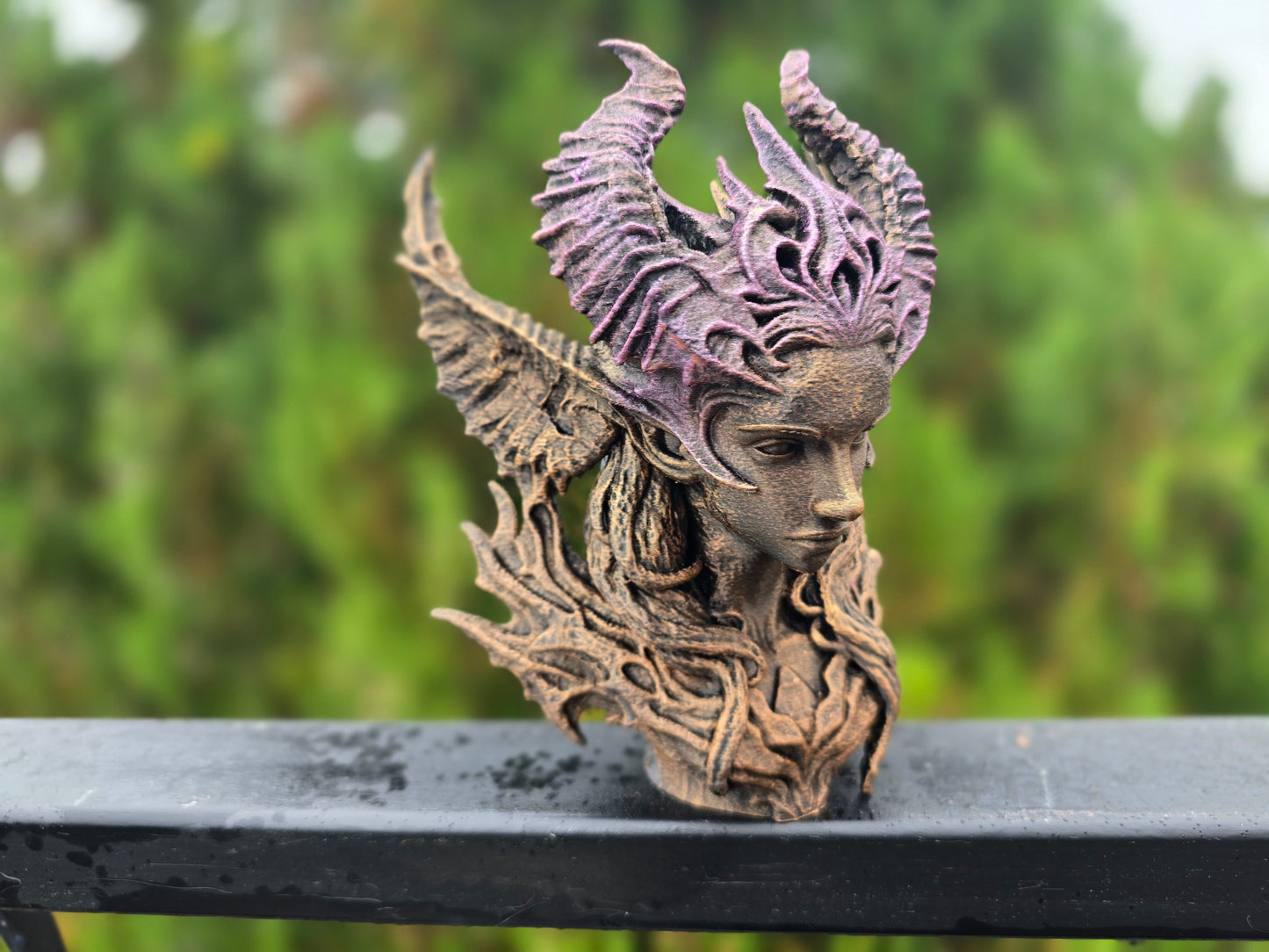Zarielle - the Broken Grace Bust